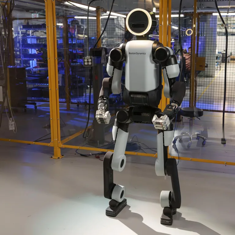 보스턴 다이나믹스 아틀라스 CES 2026 공개, 물량 벌써 완판, Boston Dynamics Unveils New Atlas Robot to Revolutionize Industry