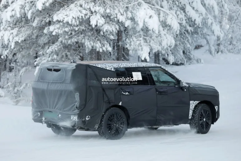 facelifted 2027 hyundai santa fe moves closer to the new palisade s aestheti 4 https://mobilityground.com/wp-content/uploads/2026/01/facelifted-2027-hyundai-santa-fe-moves-closer-to-the-new-palisade-s-aestheti-5.webp