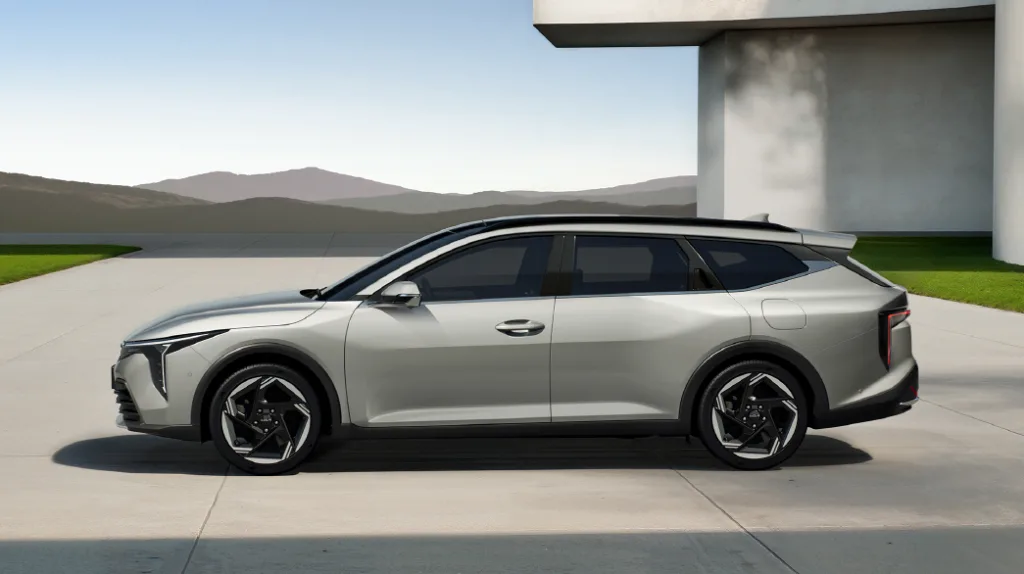 kia k4 wgn ext digital 1920x1080 03 https://mobilityground.com/wp-content/uploads/2026/01/kia-k4-wgn-ext-digital-1920x1080-01.webp