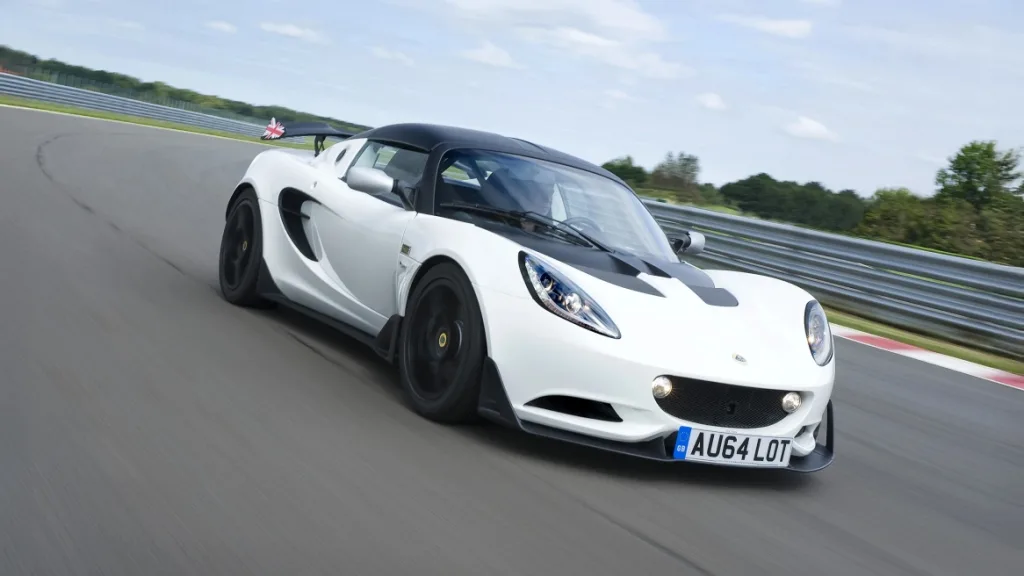 로터스 미드십 역사 총정리, 유로파부터 에미라까지 60년의 진화 3 로터스 엘리스Elise https://mobilityground.com/wp-content/uploads/2026/01/로터스-유로파Europa.webp