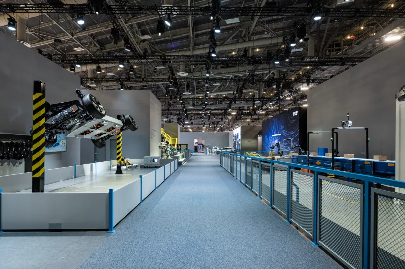 현대차그룹 CES 2026 아틀라스 개발형·모베드 상용화 모델 최초 공개 1 사진1 CES 2026 현대차그룹 전시관 전경 https://mobilityground.com/wp-content/uploads/2026/01/사진5-모베드MobED-상용화-모델-및-탑-모듈Top-Module-결합-콘셉트-모델.webp