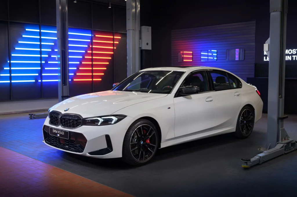 사진2 BMW M340i 프로 M 퍼포먼스 파츠 에디션 https://mobilityground.com/wp-content/uploads/2026/01/사진1-BMW-320i-M-스포츠-M-퍼포먼스-파츠-에디션.webp