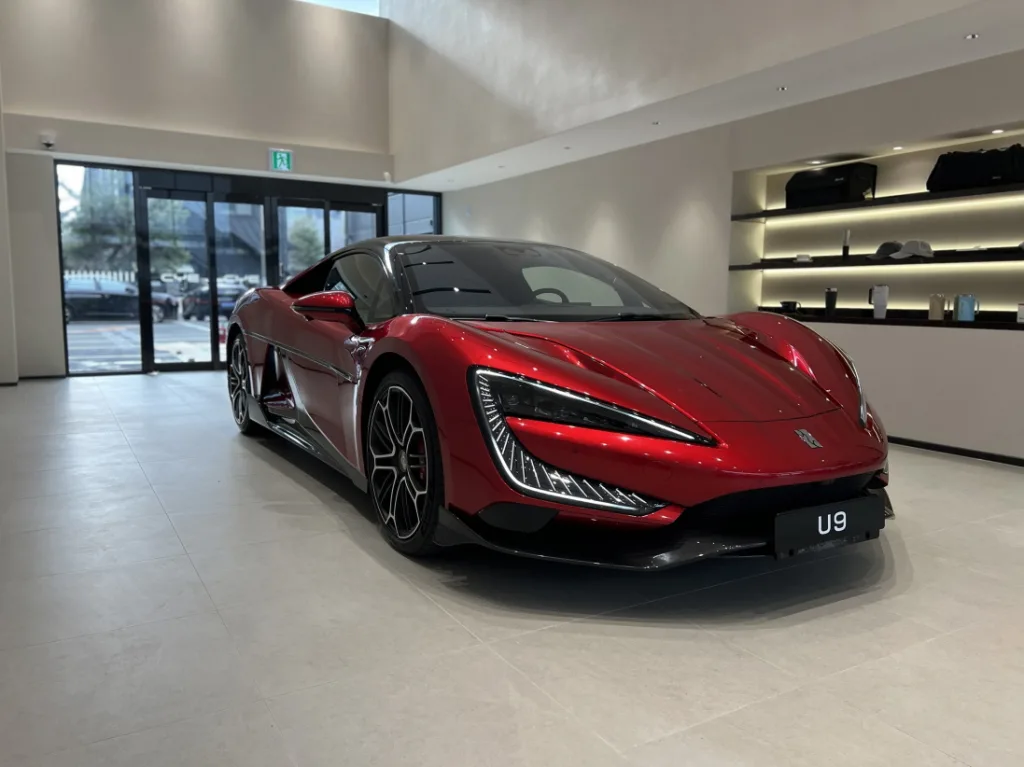 사진자료 BYD코리아 전북권 첫 BYD Auto 전시장 오픈 3 https://mobilityground.com/wp-content/uploads/2026/01/사진자료-BYD코리아-전북권-첫-BYD-Auto-전시장-오픈-1.webp