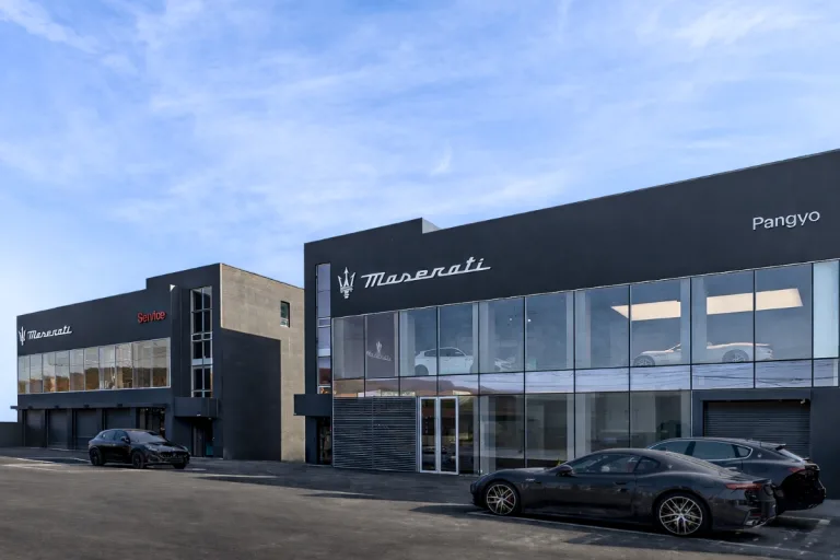 마세라티 판교 전시장 및 서비스센터 전경