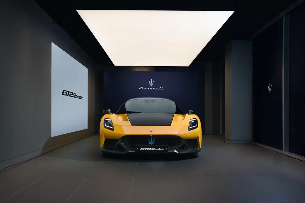 마세라티 GT2 스트라달레 국내 출시, 100% 주문 생산 2 사진자료2 마세라티 GT2 스트라달레Stradale 외관 https://mobilityground.com/wp-content/uploads/2026/01/사진자료1-마세라티-GT2-스트라달레Stradale_외관.webp