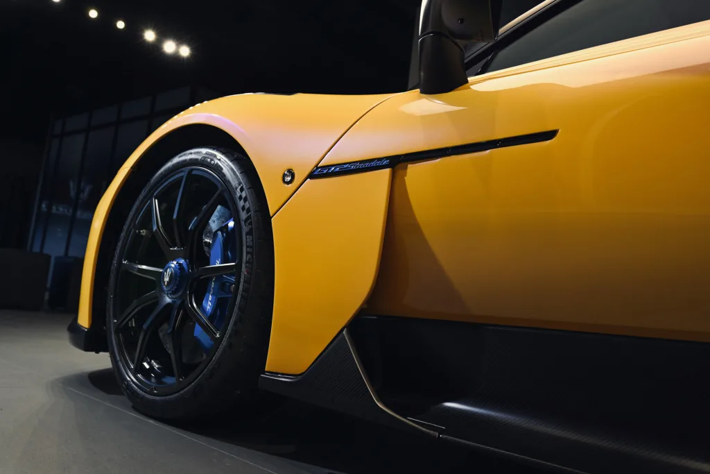 마세라티 GT2 스트라달레 국내 출시, 100% 주문 생산 4 사진자료4 마세라티 GT2 스트라달레Stradale 외관 https://mobilityground.com/wp-content/uploads/2026/01/사진자료1-마세라티-GT2-스트라달레Stradale_외관.webp