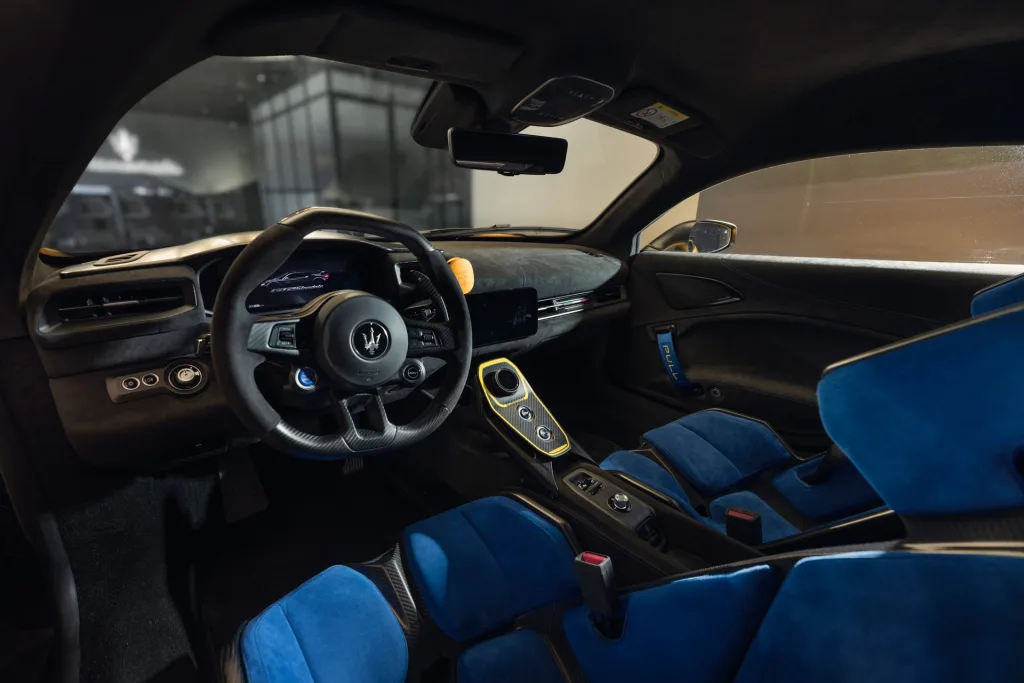 마세라티 GT2 스트라달레 국내 출시, 100% 주문 생산 5 사진자료5 마세라티 GT2 스트라달레Stradale 실내 https://mobilityground.com/wp-content/uploads/2026/01/사진자료1-마세라티-GT2-스트라달레Stradale_외관.webp