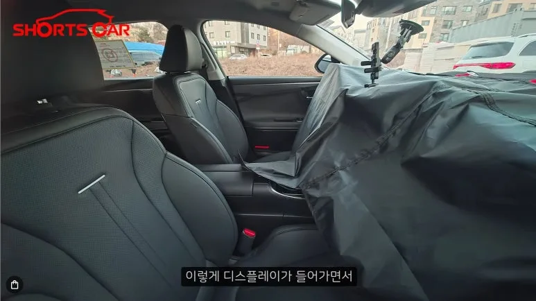 제네시스보다 더 좋으면 어떻게 해? 그랜저 페이스리프트 실내가... 9 스크린샷 2026 01 07 144514 https://mobilityground.com/wp-content/uploads/2026/01/스크린샷_2026-01-07_143958.webp