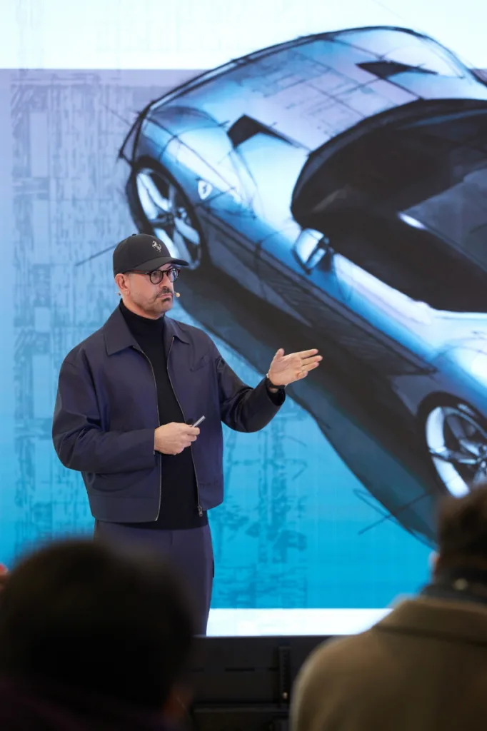 페라리 12칠린드리 테일러메이드 한국 단독 공개, 2년 걸려 완성 14 페라리 12칠린드리 테일러메이드 국내 행사 사진 5 https://mobilityground.com/wp-content/uploads/2026/01/페라리-12칠린드리-테일러메이드_국내-공식-사진_2.webp