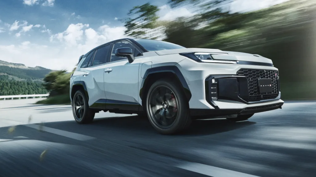 토요타 RAV4 PHEV, 3월 9일 일본 출시 EV 모드로 150km 달린다 2 1 1 https://mobilityground.com/wp-content/uploads/2026/02/8-1.webp