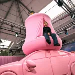 메르세데스-벤츠 CLA, Designer Gustaf Westman transforms all-new Mercedes-Benz CLA into one of his chunky art pieces for second ‘Class of Creators’ debut