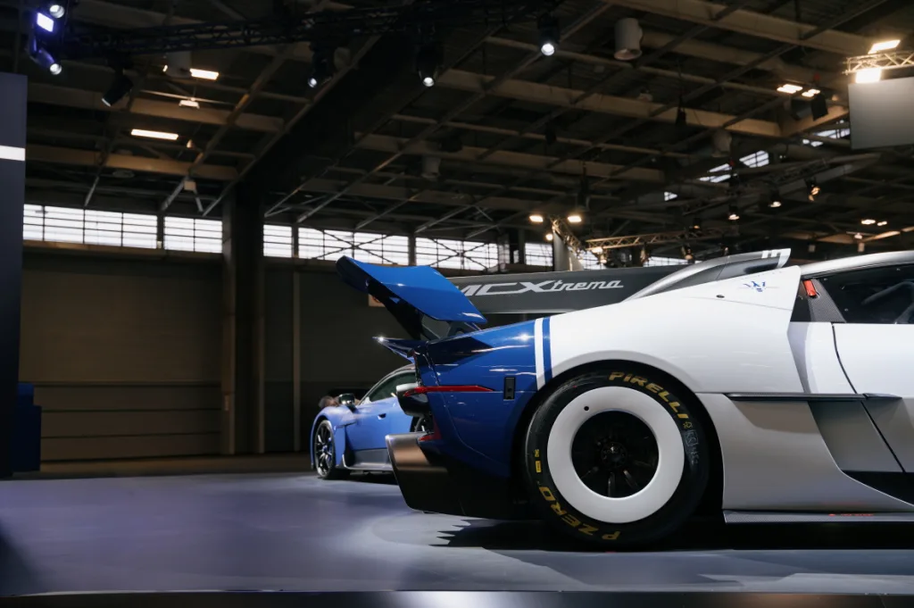 알파로메오 마세라티 보테가푸오리세리에, BOTTEGAFUORISERIE shines at Ultimate Supercar Garage with Alfa Romeo and Maserati