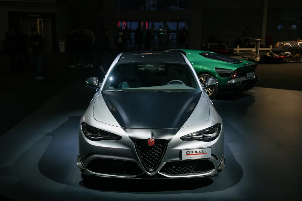 알파로메오 마세라티 보테가푸오리세리에, BOTTEGAFUORISERIE shines at Ultimate Supercar Garage with Alfa Romeo and Maserati