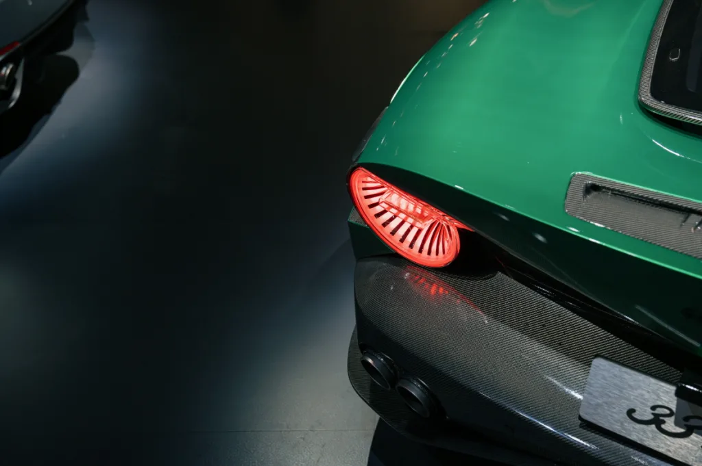 알파로메오 마세라티 보테가푸오리세리에, BOTTEGAFUORISERIE shines at Ultimate Supercar Garage with Alfa Romeo and Maserati