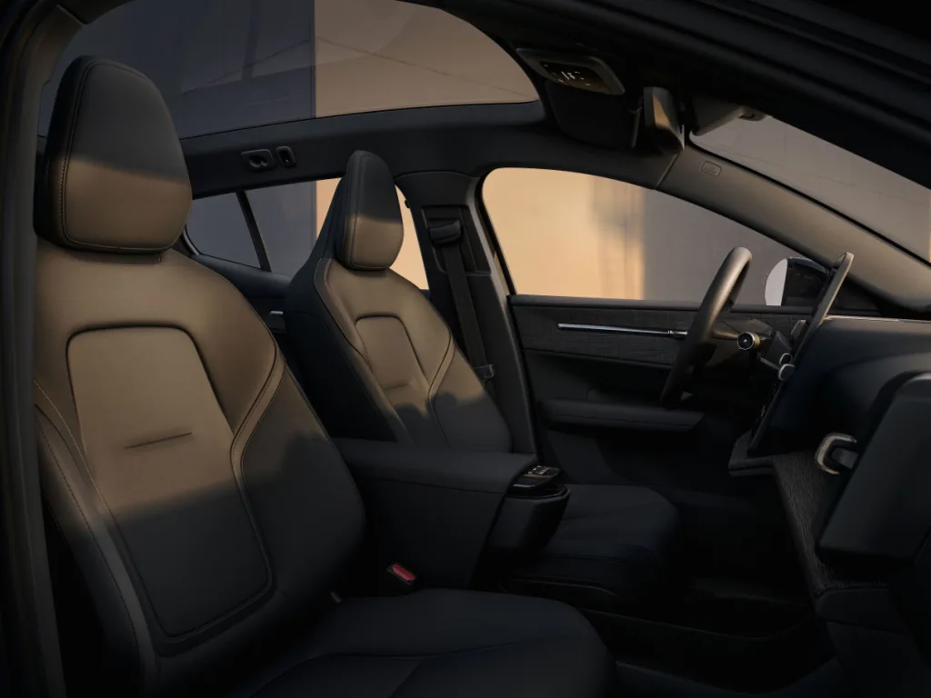 볼보 EX30 대규모 업데이트? 신규 트림에 블랙 에디션까지 추 5 JPG Full BL424 Interior CabinOverview ROW https://mobilityground.com/wp-content/uploads/2026/02/JPG-Full-BL324_Exterior_3QFront_ROW.webp