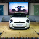 디 올-일렉트릭 MINI 쿠퍼 SE 폴 스미스 에디션