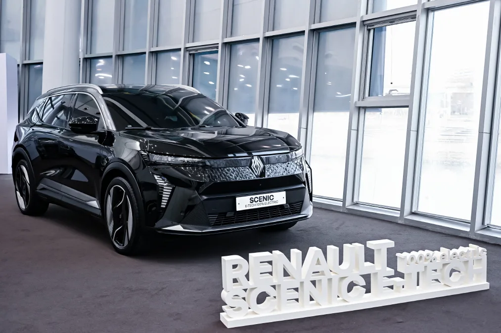 한국자동차기자협회(KAJA) 주최 2026 대한민국 올해의 차(K-COTY)에서 올해의 수입차로 선정된 르노 세닉 E-Tech 100% 일렉트릭