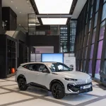 르노 성수에 전시된 르노 필랑트(Renault FILANTE)