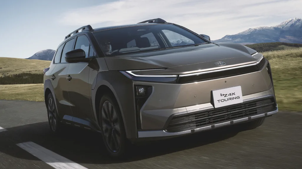 토요타 bZ4X 투어링 일본 출시, Toyota Launches New bZ4X Touring BEV Focused on Driving Performance and Spaciousness in Japan