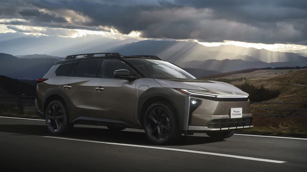 토요타 bZ4X 투어링 일본 출시, Toyota Launches New bZ4X Touring BEV Focused on Driving Performance and Spaciousness in Japan