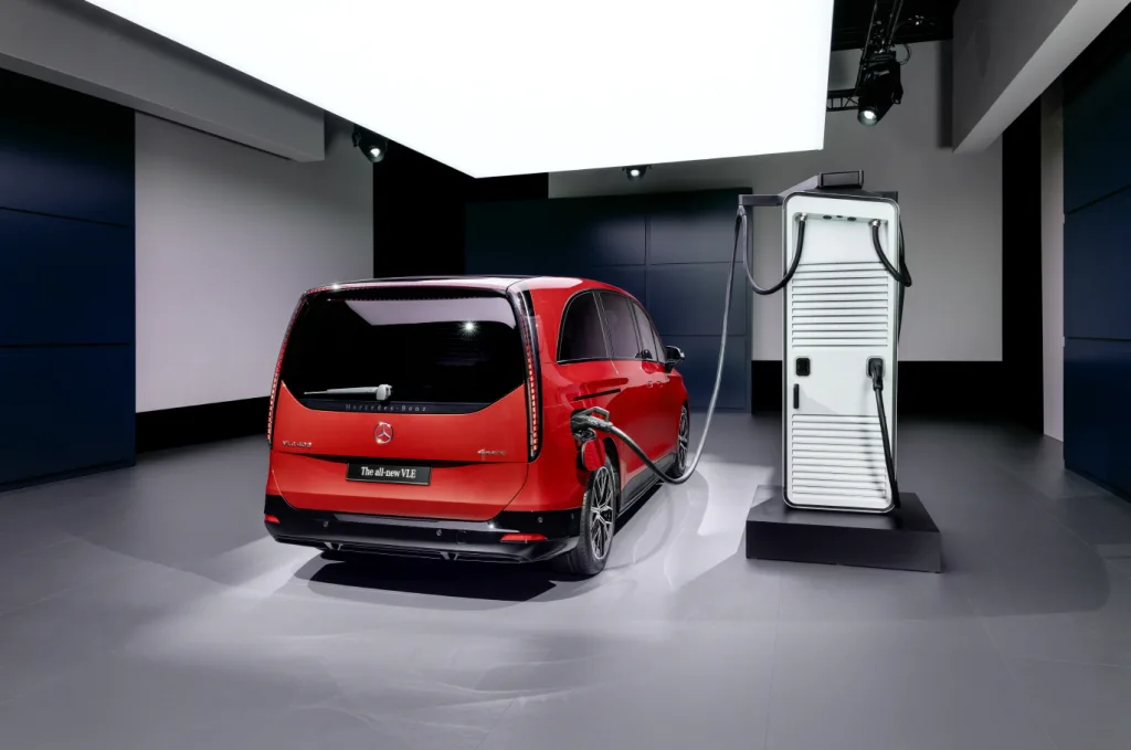 메르세데스-벤츠 VLE 300 전기 700km 이상, 15분 충전 2회 3 26c0010 156 https://mobilityground.com/wp-content/uploads/2026/03/26c0010_001.webp
