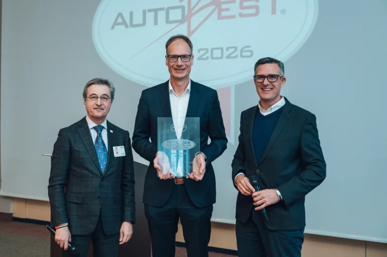 폴스타 4, 내비게이션 수상, Polestar receives AUTOBEST “SMARTBEST 2026” award for Google Maps’ live lane guidance integration in Polestar 4