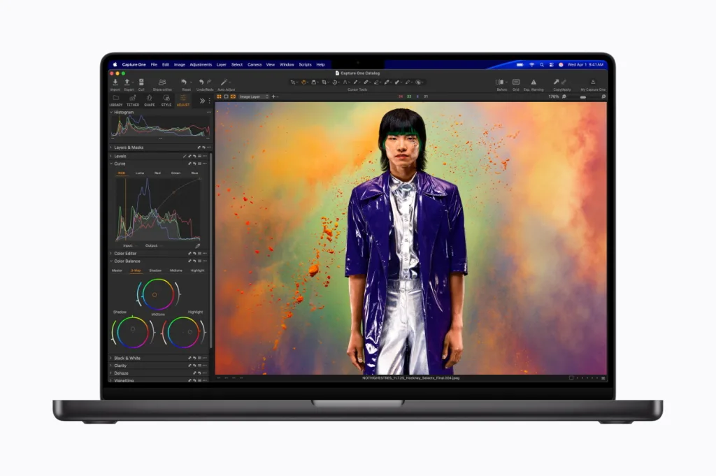 애플 "M5 맥북 프로, M1 대비 AI 이미지 생성 8배 빨라져" 1 Apple MacBook Pro M5 Pro and M5 Max Capture One 260303 https://mobilityground.com/wp-content/uploads/2026/03/Apple-MacBook-Pro-M5-Pro-and-M5-Max-NukeX-260303.webp