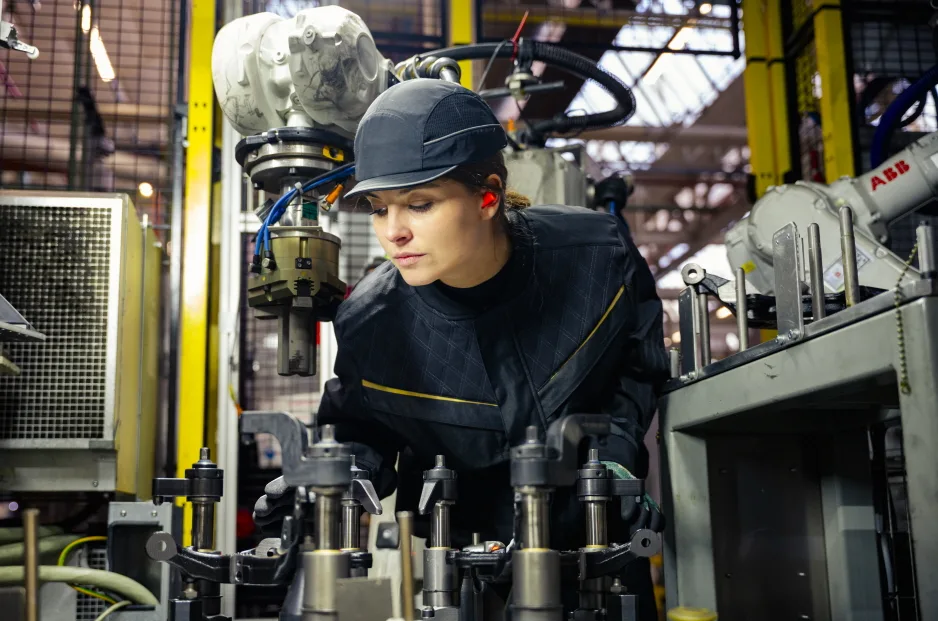 Excellence REady https://mobilityground.com/wp-content/uploads/2026/03/Renault-Group-futuREady-Strategy-Day-2026.webp