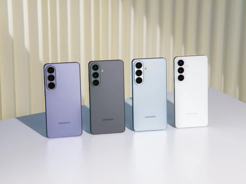 Galaxy S26Plus Family scaled 1 https://mobilityground.com/wp-content/uploads/2026/03/Galaxy-S26Ultra_Plus_S26_Hero-Color-Family-950x713-1.webp