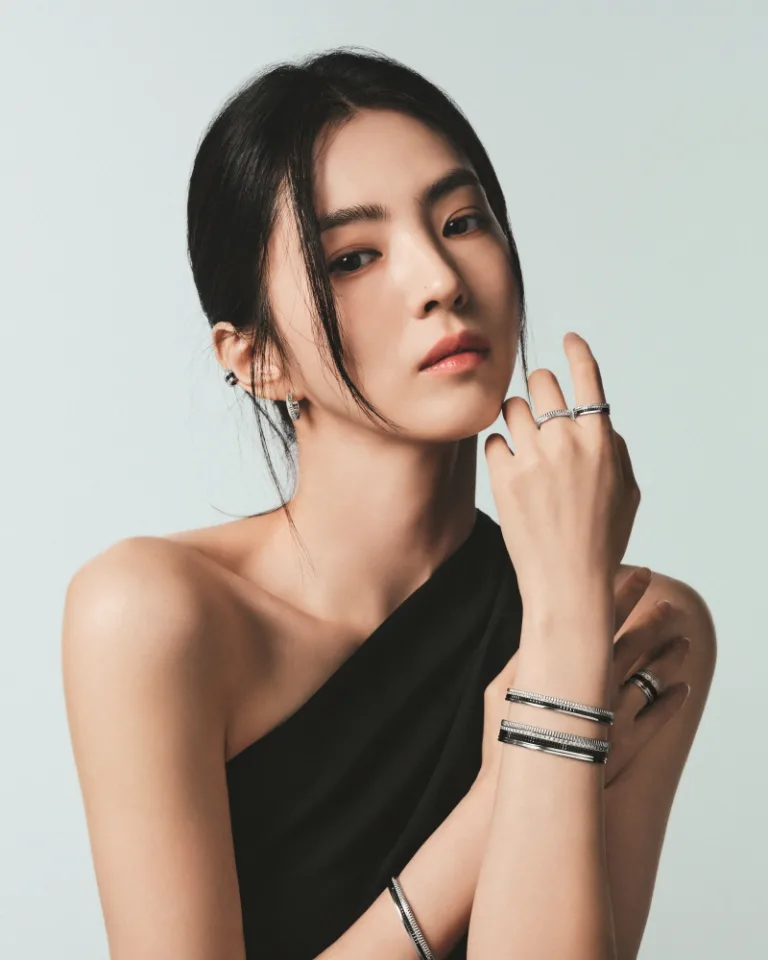 부쉐론 한소희, QUATRE XS - HAN SO-HEE 2