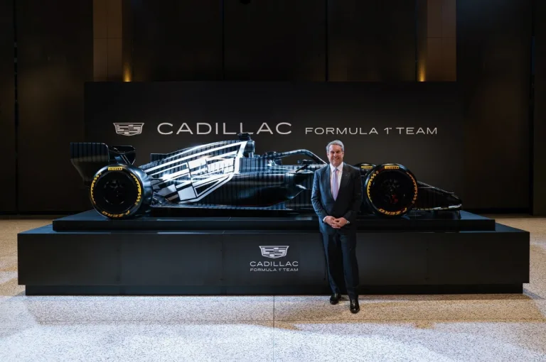 캐딜락 F1 팀 리버리, Cadillac Formula 1® Team Unveils Special Edition Livery for Barcelona Shakedown