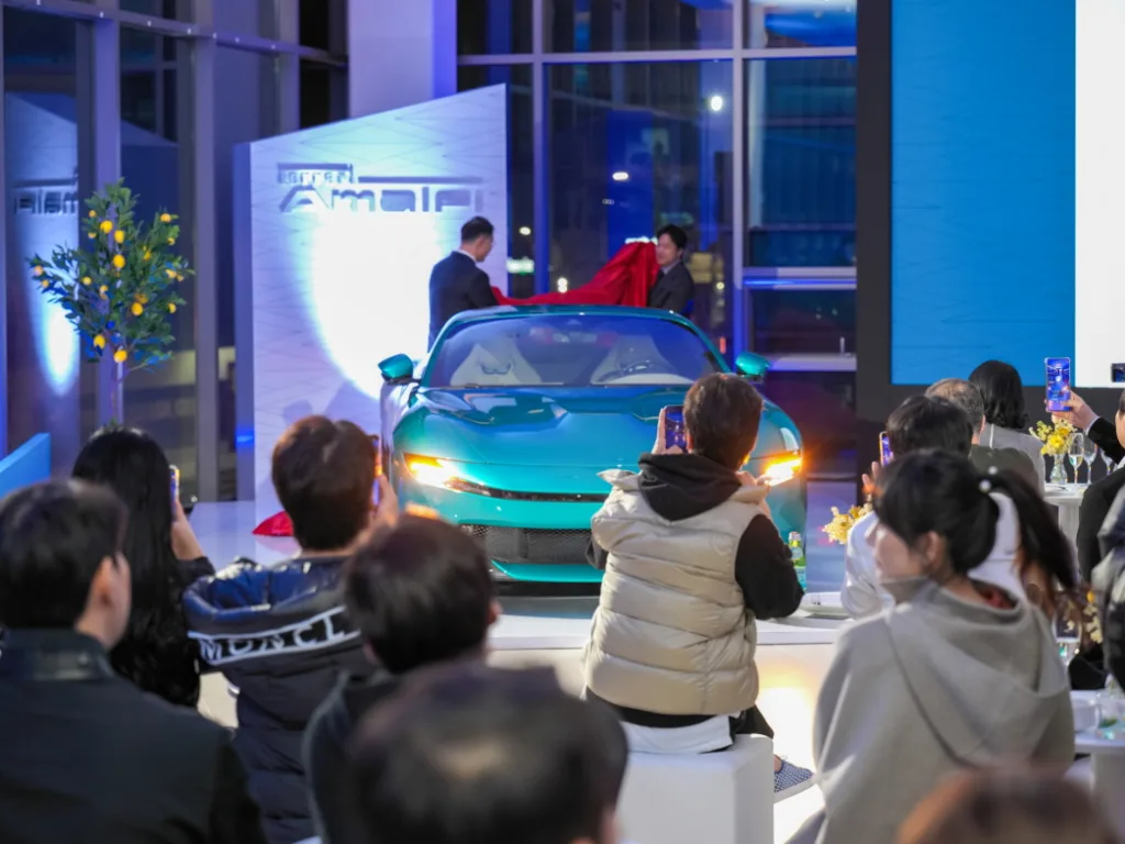 사진 4 페라리 아말피 프라이빗 뷰 https://mobilityground.com/wp-content/uploads/2026/03/사진-1_페라리-아말피-프라이빗-뷰.webp