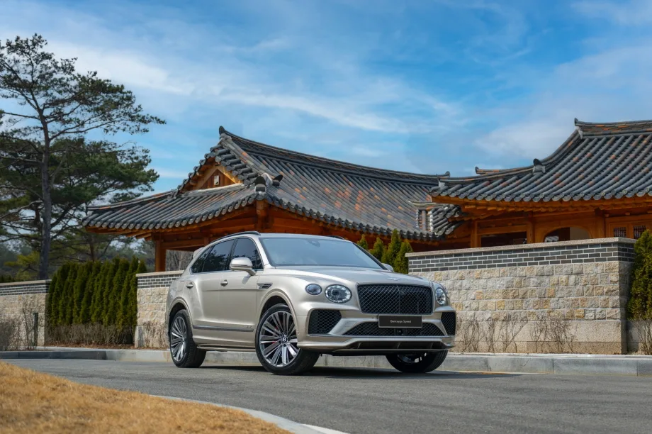 참고사진 벤틀리 더 뉴 벤테이가 스피드 3 https://mobilityground.com/wp-content/uploads/2026/03/참고사진_벤틀리-더-뉴-벤테이가-스피드-1.webp