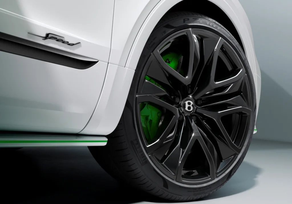 참고사진 벤틀리 더 뉴 벤테이가 스피드 23인치 휠 https://mobilityground.com/wp-content/uploads/2026/03/참고사진_벤틀리-더-뉴-벤테이가-스피드-1.webp