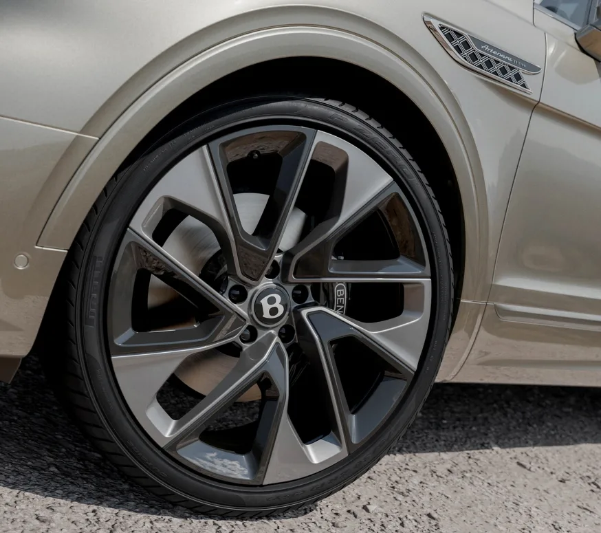 참고사진 벤틀리 벤테이가 아르테나라 23인치 슈퍼 럭스 휠 https://mobilityground.com/wp-content/uploads/2026/03/참고사진_벤틀리-벤테이가-아르테나라-1.webp