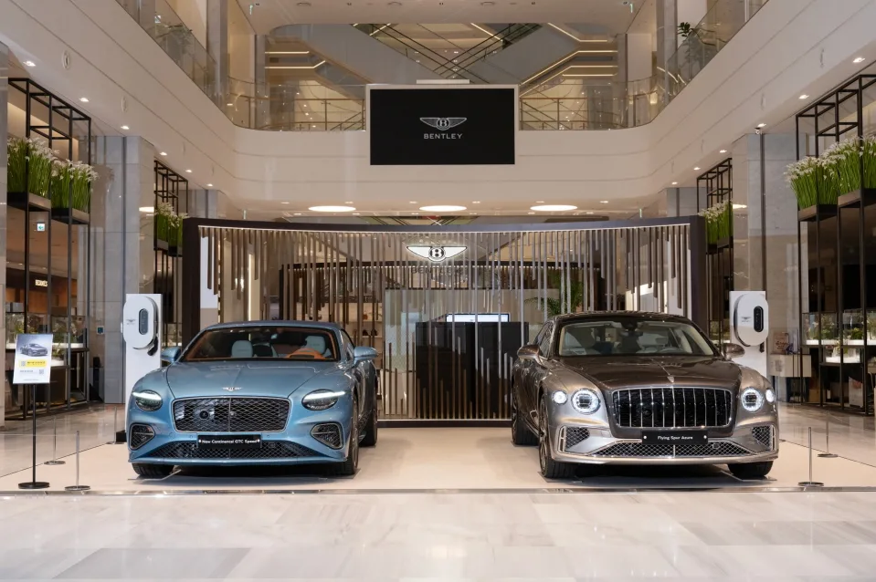 참고사진 벤틀리서울 현대백화점 판교점서 벤틀리 팝업 앤 모어 스페셜 팝업 오픈 2 https://mobilityground.com/wp-content/uploads/2026/03/참고사진_벤틀리서울-현대백화점-판교점서-벤틀리-팝업-앤-모어-스페셜-팝업-오픈-1.webp