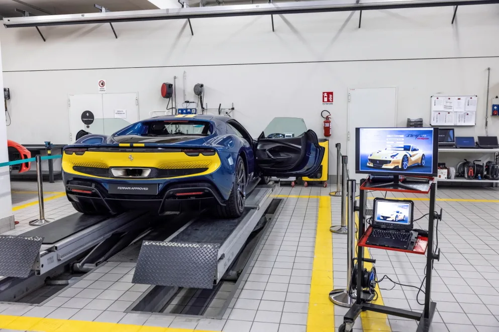 페라리 인증중고차 사진 3 https://mobilityground.com/wp-content/uploads/2026/03/사진-1_Miura-P400-1.webp