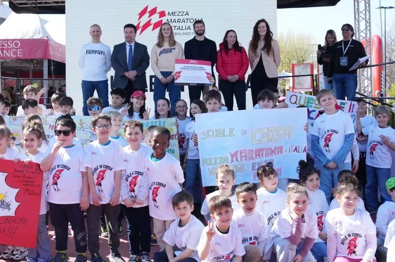 2026 이탈리아 하프 마라톤 엔초 페라리 메모리얼 12 https://mobilityground.com/wp-content/uploads/2026/03/2026-이탈리아-하프-마라톤-엔초-페라리-메모리얼_1.webp