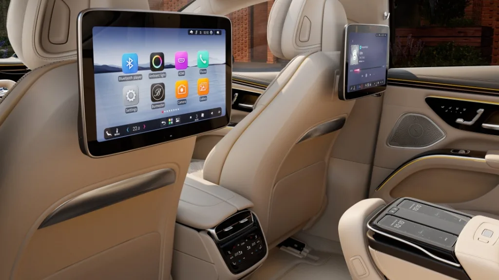 메르세데스-벤츠 EQS, The new Mercedes-Benz EQS: Smarter than ever. Further than ever.