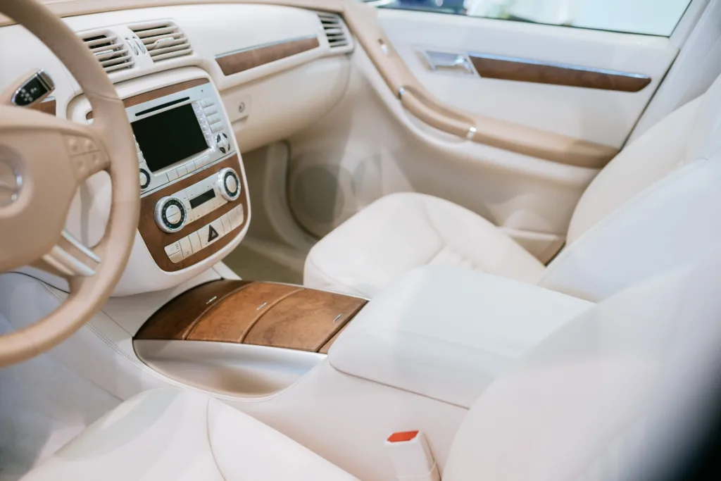 메르세데스-벤츠 비전 R 320 CDI, 90년대 아이코닉 모델 박물관 전시, Vastness, space and touring: The Mercedes-Benz VISION R 320 CDI from 2005