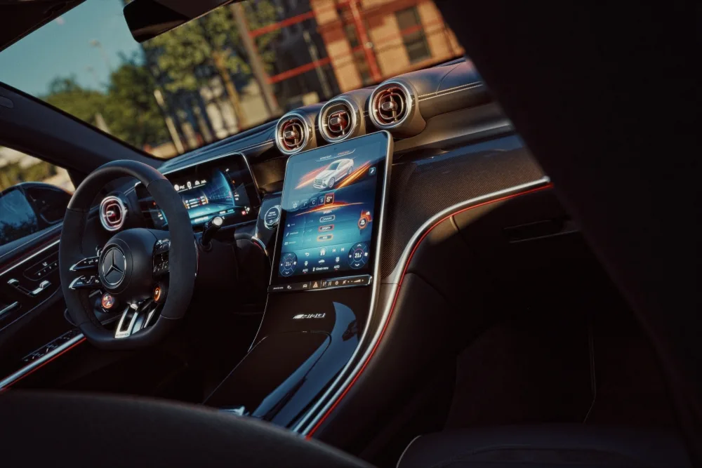 메르세데스-AMG GLC 53 4MATIC+, The new Mercedes-AMG GLC 53 4MATIC+: High-revving six-cylinder for even greater driving dynamics and emotion