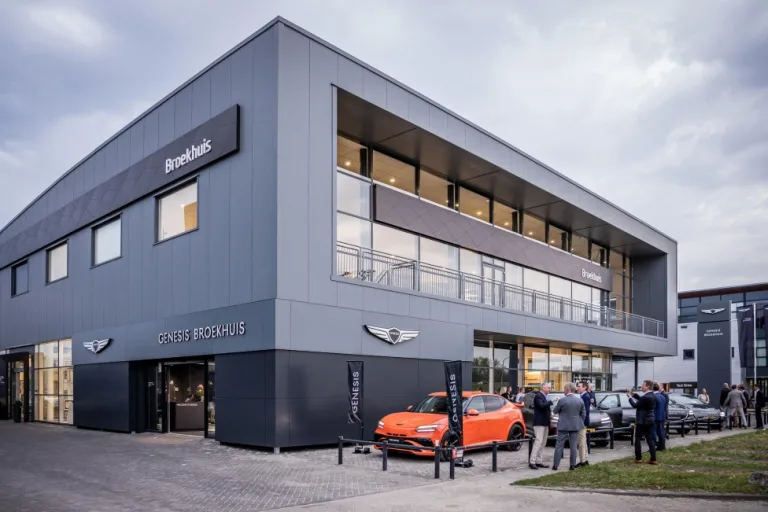 제네시스 유럽 전시장 오픈, GENESIS MOTOR EUROPE ADVANCES EUROPEAN DEALER STRATEGY WITH THE FIRST DEDICATED DEALERSHIP OPENING