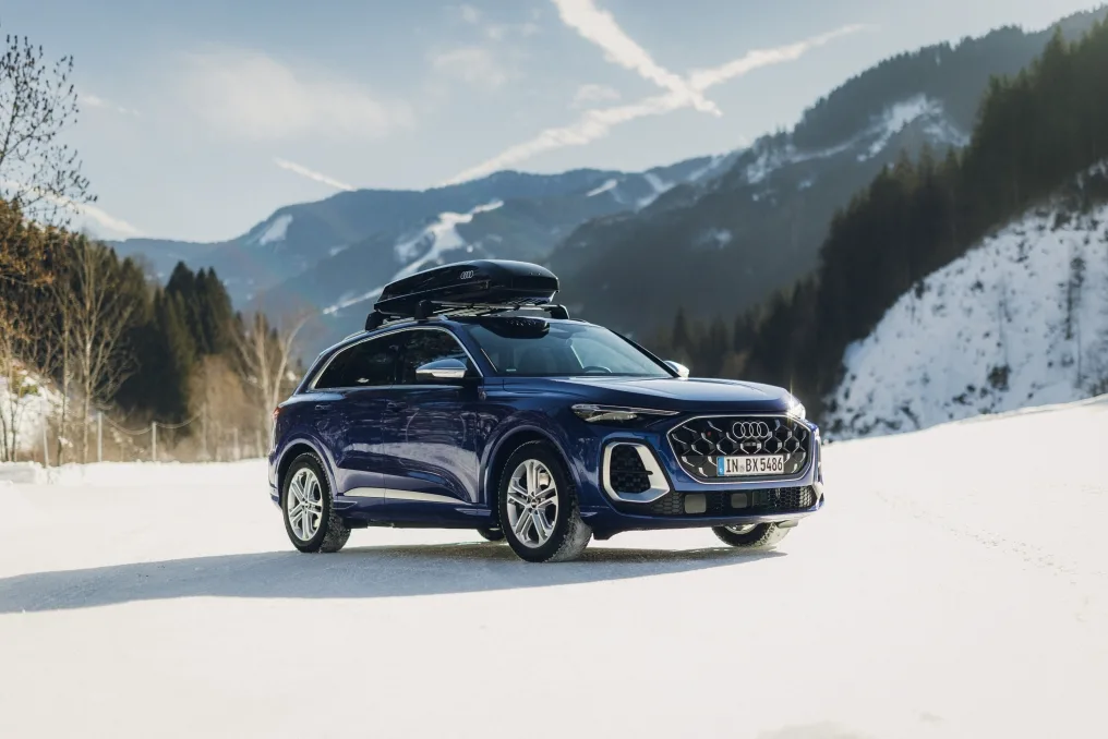 아우디 Q5 알프스 로드트립 시승기, Audi Q5 takes on the Alps for a winter adventure