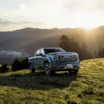 [사진 2] GMC 2026년형 시에라(Sierra) 드날리 스칼렛 나이트 에디션