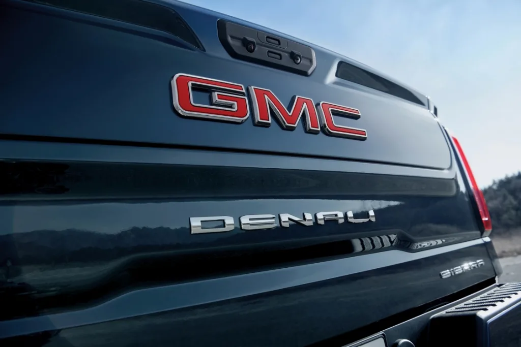사진 3 GMC 2026년형 시에라Sierra 드날리 스칼렛 나이트 에디션 https://mobilityground.com/wp-content/uploads/2026/04/사진-1-GMC-2026년형-시에라Sierra-드날리-스칼렛-나이트-에디션.webp
