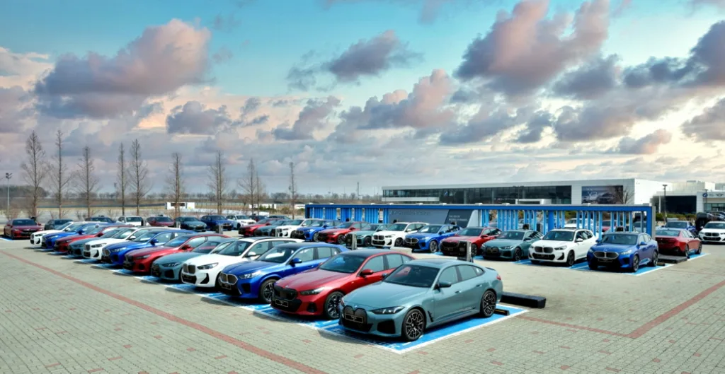BMW 코리아 1분기 전동화 모델 2913대 판매 1위 3 사진 BMW BEV MEMBERSHIP 프로그램 https://mobilityground.com/wp-content/uploads/2026/04/사진-BMW-그룹-전동화-모델.webp