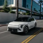 기아, 사진12) 주행 중인 EV3 GT-Line 모습