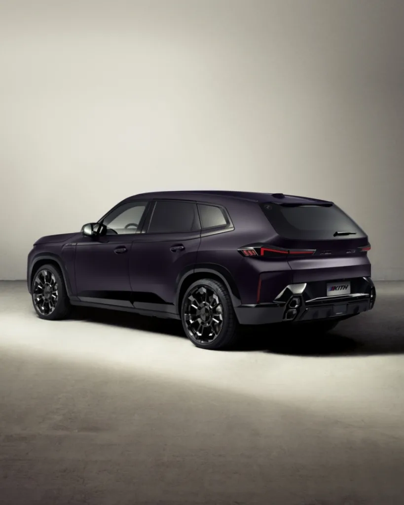 사진3 BMW 코리아 BMW M1 47주년 기념 ‘BMW XM 레이블 KITH 에디션 온라인 드로우 출시 https://mobilityground.com/wp-content/uploads/2026/04/사진1-BMW-코리아-BMW-M1-47주년-기념-‘BMW-XM-레이블-KITH-에디션-온라인-드로우-출시.webp