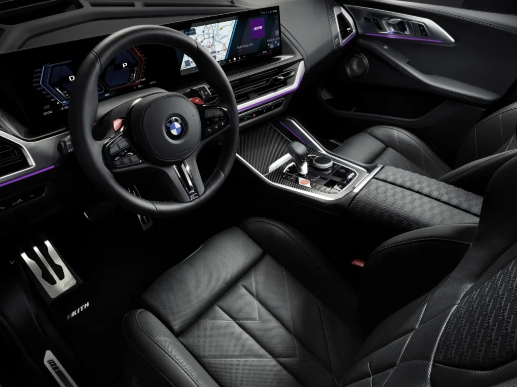 사진5 BMW 코리아 BMW M1 47주년 기념 ‘BMW XM 레이블 KITH 에디션 온라인 드로우 출시 https://mobilityground.com/wp-content/uploads/2026/04/사진1-BMW-코리아-BMW-M1-47주년-기념-‘BMW-XM-레이블-KITH-에디션-온라인-드로우-출시.webp