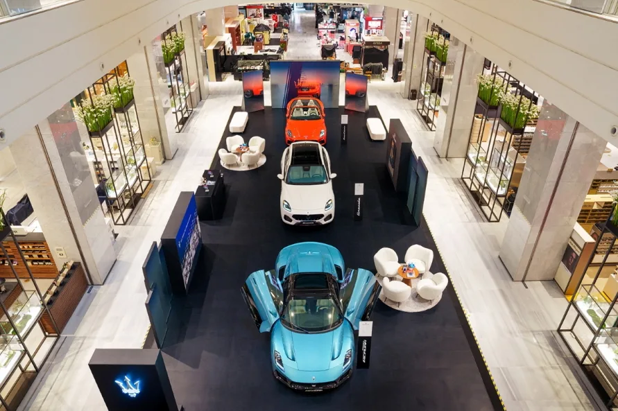 사진자료2 현대백화점 판교점에서 열리는 라 까사 디 마세라티La Casa Di Maserati 팝업스토어 https://mobilityground.com/wp-content/uploads/2026/04/사진자료1-현대백화점-판교점에서-열리는-라-까사-디-마세라티La-Casa-Di-Maserati-팝업스토어.webp